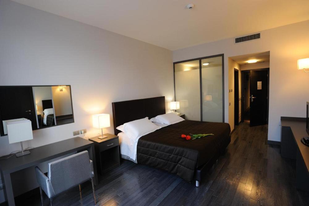 Park Hotel Sporting แตราโม ภายนอก รูปภาพ
