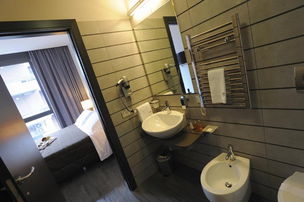 Park Hotel Sporting แตราโม ภายนอก รูปภาพ